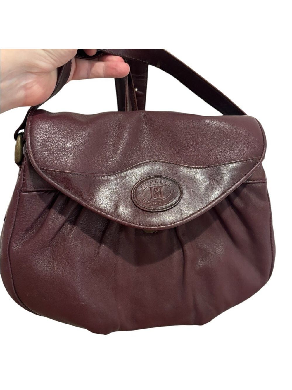 80s BORELLI BURGUNDY SHOULDER BAG MAGNETIC FLAP CLOSURE & BRASS HARDWARE